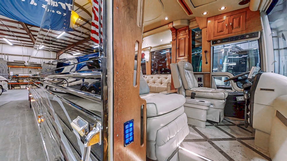 2006 Prevost Royale XLII For Sale